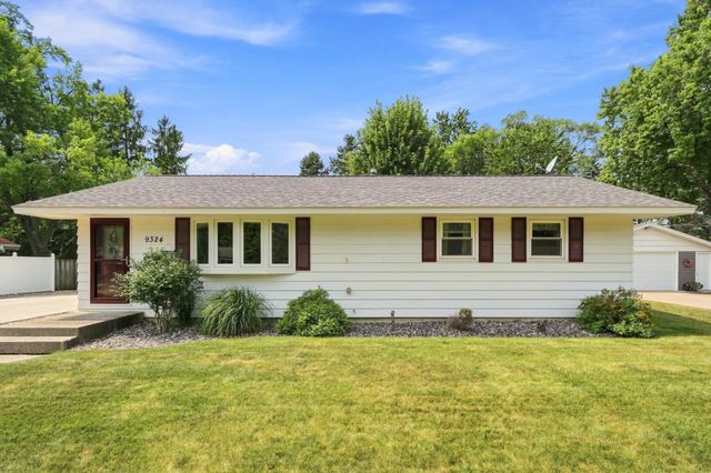 9324 10th Avenue S, Bloomington, MN 55420