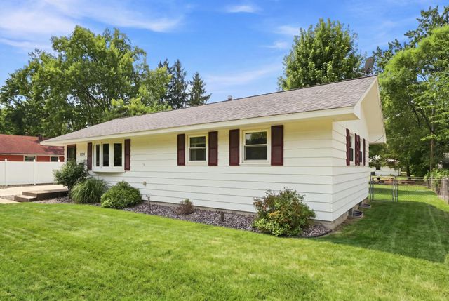 9324 10th Avenue S, Bloomington, MN 55420