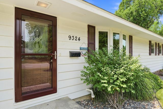 9324 10th Avenue S, Bloomington, MN 55420