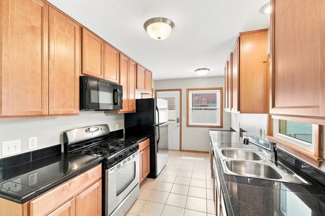 9324 10th Avenue S, Bloomington, MN 55420