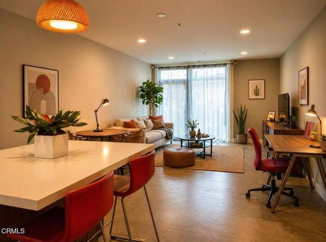 482 S Arroyo 410, Pasadena, CA 91105