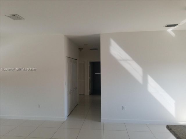 1029 SW 11th Ave 0, Miami, FL 33130