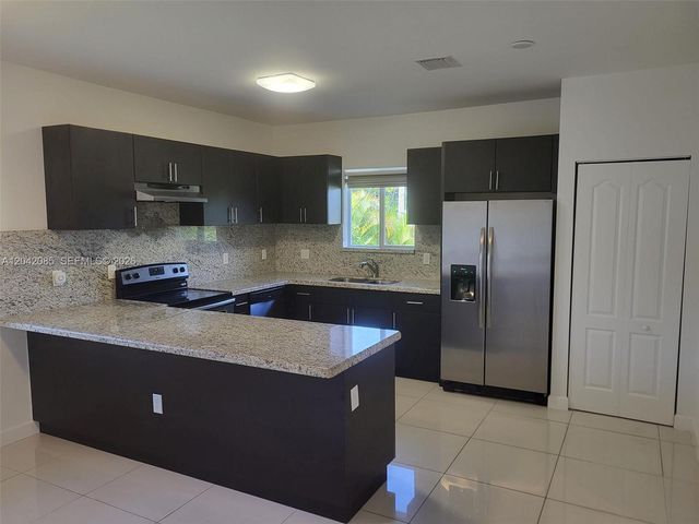 1029 SW 11th Ave 0, Miami, FL 33130