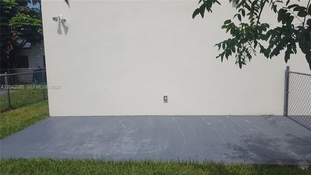 1029 SW 11th Ave 0, Miami, FL 33130