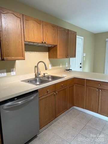 2113 Ballingarry Drive, Statesville, NC 28625