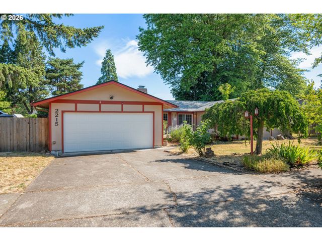 2215 PRINCETON Dr, Eugene, OR 97405