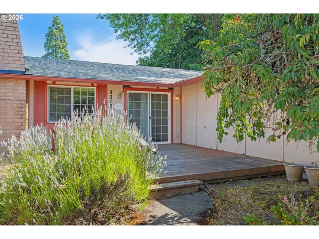 2215 PRINCETON Dr, Eugene, OR 97405