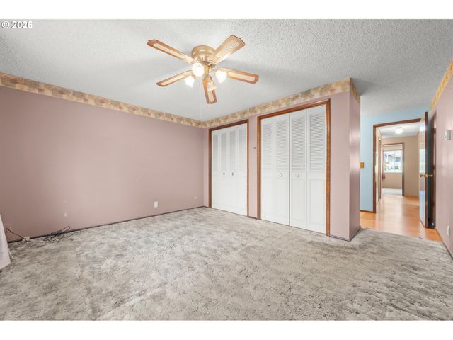 2215 PRINCETON Dr, Eugene, OR 97405