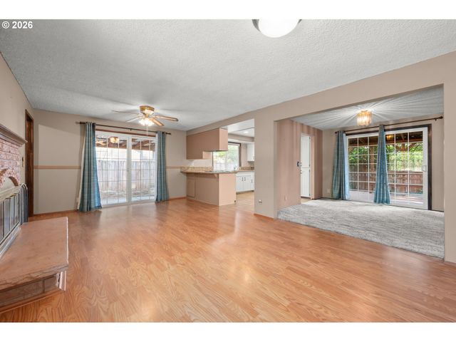 2215 PRINCETON Dr, Eugene, OR 97405