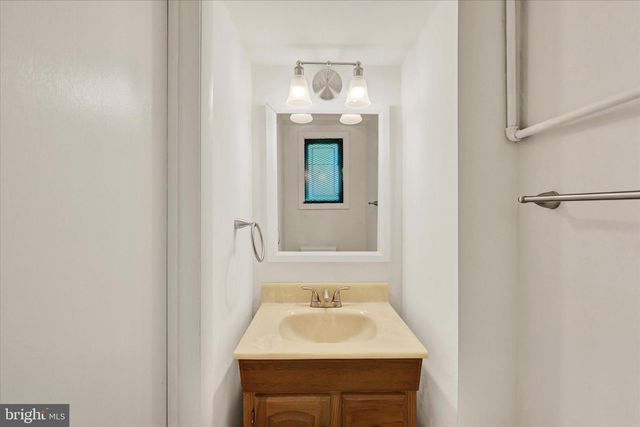 3814 GRANTLEY RD, Baltimore, MD 21215