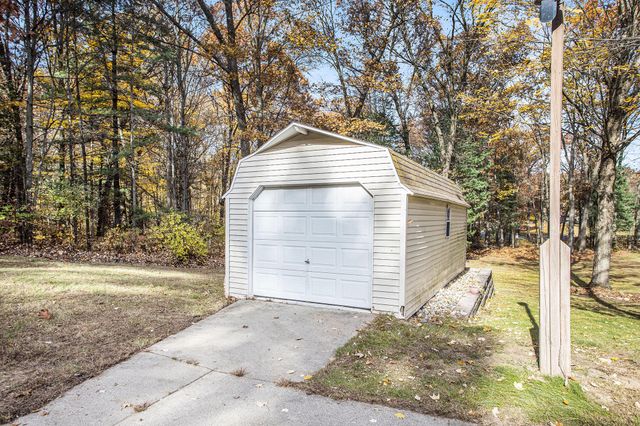 7370 Morgan Road, Pennfield Twp, MI 49017
