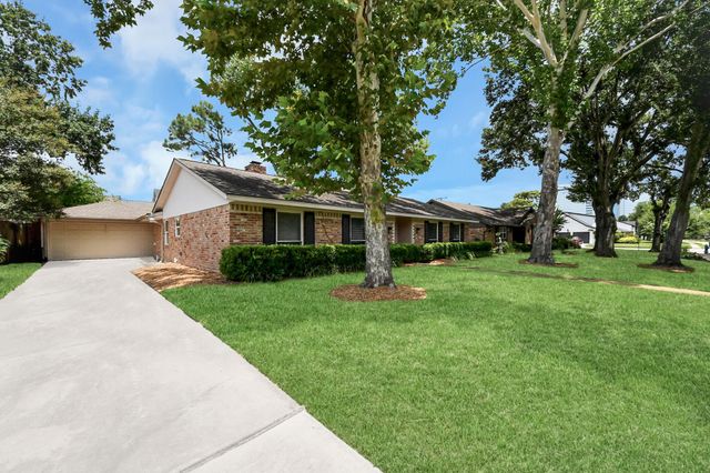 10706 Inwood Drive, Houston, TX 77042