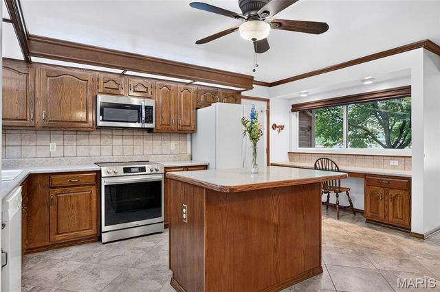 81 Cinnamon Tree Court, St Charles, MO 63304