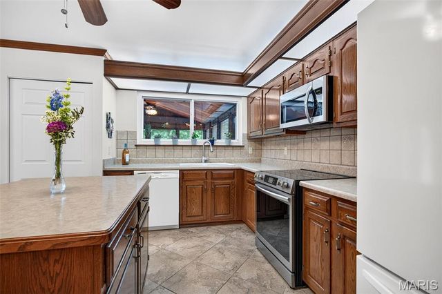 81 Cinnamon Tree Court, St Charles, MO 63304