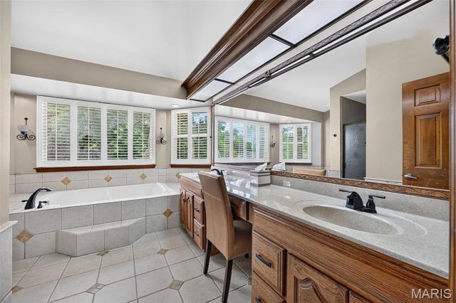 81 Cinnamon Tree Court, St Charles, MO 63304