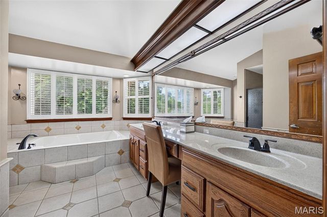 81 Cinnamon Tree Court, St Charles, MO 63304