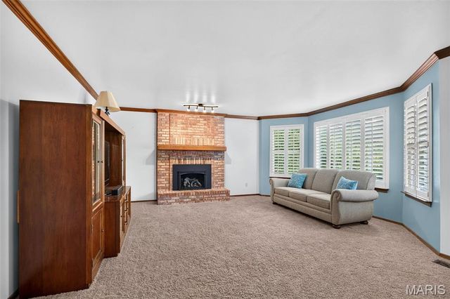 81 Cinnamon Tree Court, St Charles, MO 63304