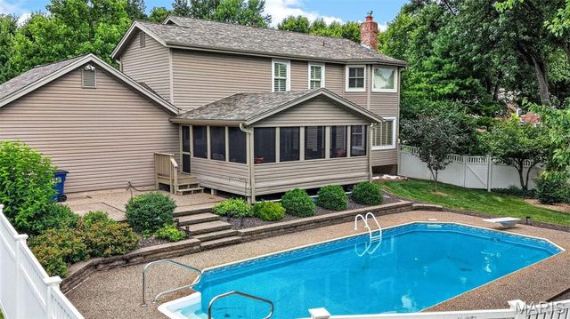 81 Cinnamon Tree Court, St Charles, MO 63304