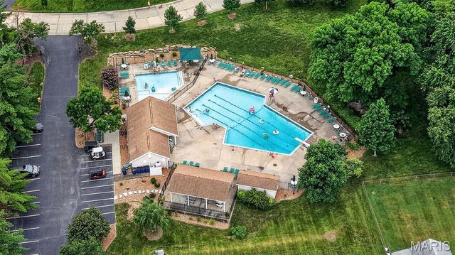 81 Cinnamon Tree Court, St Charles, MO 63304