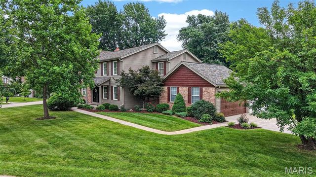 81 Cinnamon Tree Court, St Charles, MO 63304