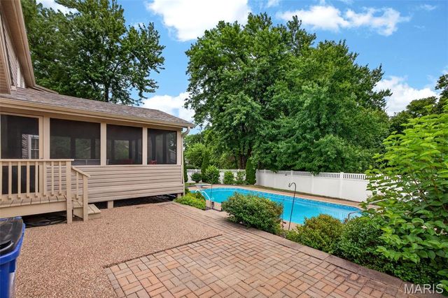 81 Cinnamon Tree Court, St Charles, MO 63304