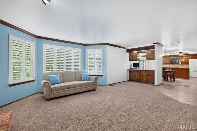 81 Cinnamon Tree Court, St Charles, MO 63304