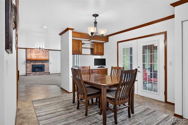 81 Cinnamon Tree Court, St Charles, MO 63304