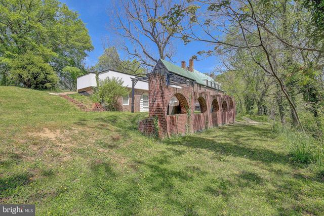 1040 WHITE SANDS DR, Lusby, MD 20657