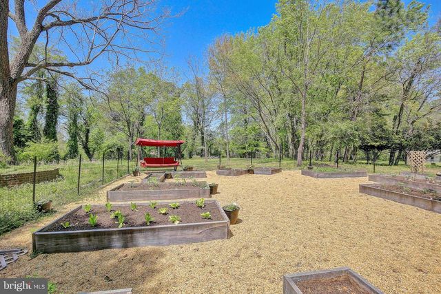 1040 WHITE SANDS DR, Lusby, MD 20657