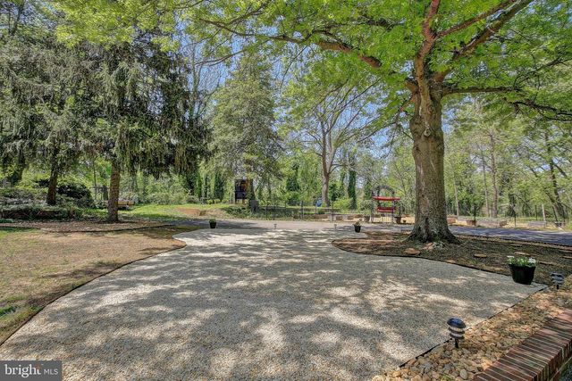 1040 WHITE SANDS DR, Lusby, MD 20657