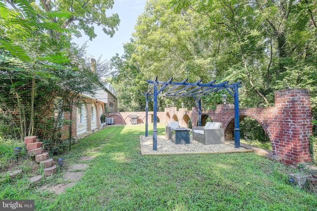 1040 WHITE SANDS DR, Lusby, MD 20657