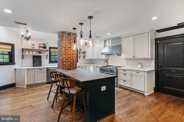 1040 WHITE SANDS DR, Lusby, MD 20657