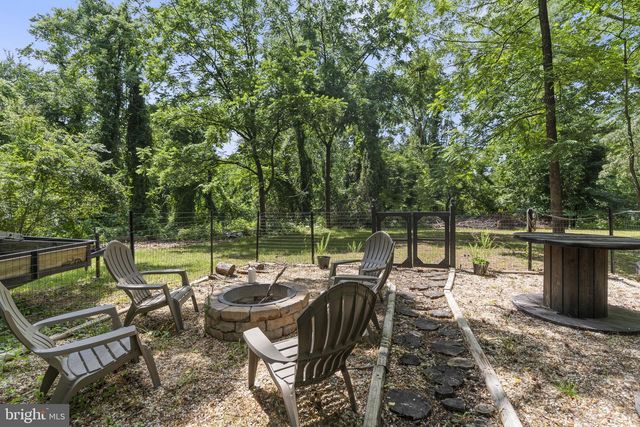 1040 WHITE SANDS DR, Lusby, MD 20657