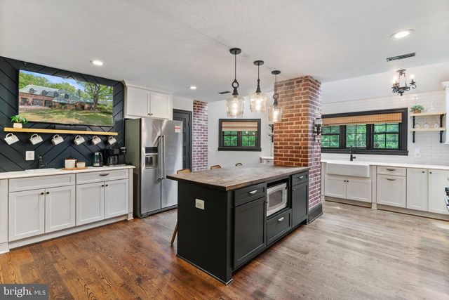 1040 WHITE SANDS DR, Lusby, MD 20657