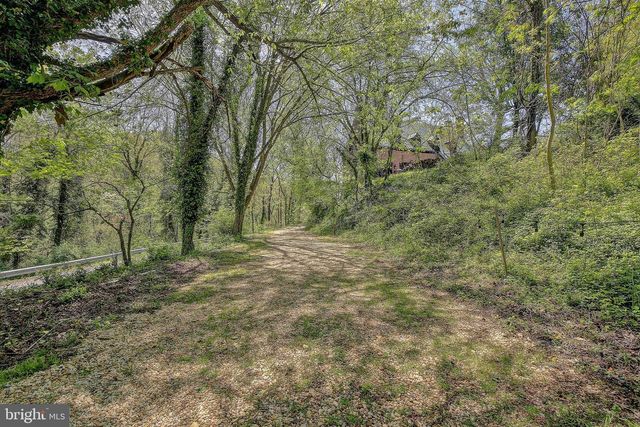 1040 WHITE SANDS DR, Lusby, MD 20657