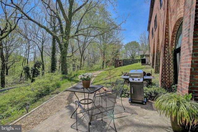 1040 WHITE SANDS DR, Lusby, MD 20657