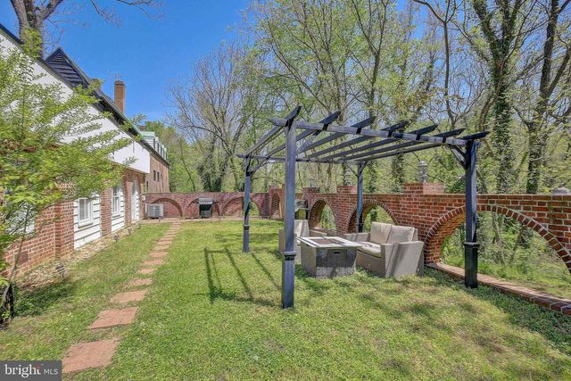 1040 WHITE SANDS DR, Lusby, MD 20657