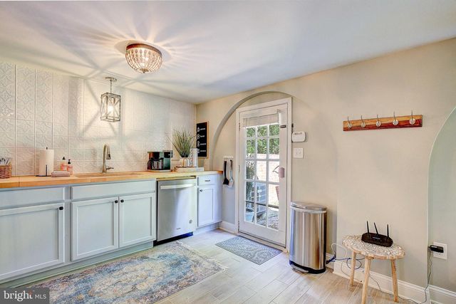 1040 WHITE SANDS DR, Lusby, MD 20657