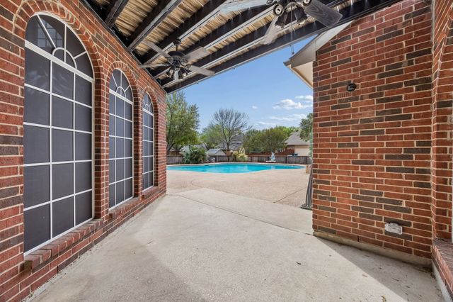 5210 Natchez Drive, Rowlett, TX 75088