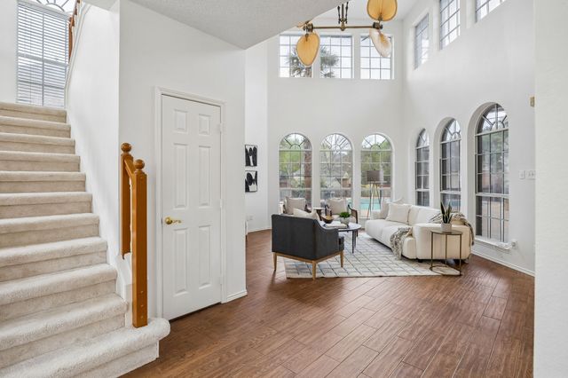 5210 Natchez Drive, Rowlett, TX 75088