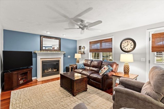 194 Woodlawn Street, Taunton, MA 02718
