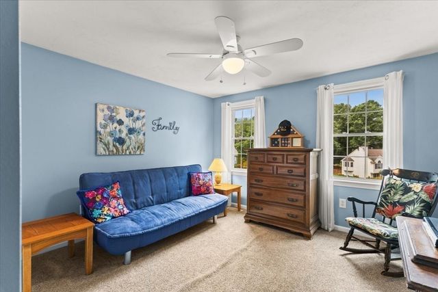 194 Woodlawn Street, Taunton, MA 02718