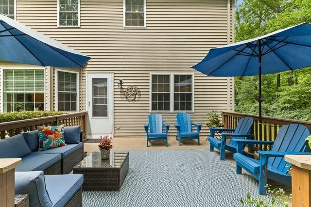 194 Woodlawn Street, Taunton, MA 02718