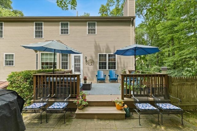 194 Woodlawn Street, Taunton, MA 02718
