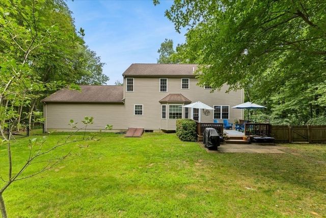 194 Woodlawn Street, Taunton, MA 02718