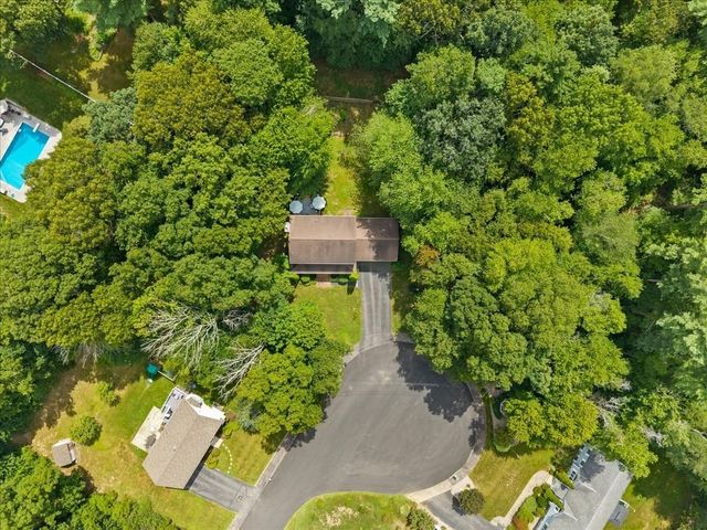 194 Woodlawn Street, Taunton, MA 02718