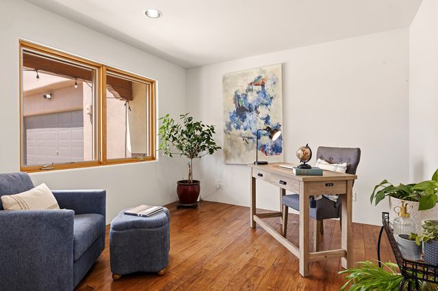8 S Arroyo Ridge Road, Santa Fe, NM 87508