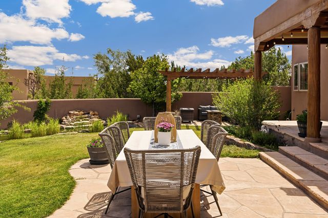 8 S Arroyo Ridge Road, Santa Fe, NM 87508