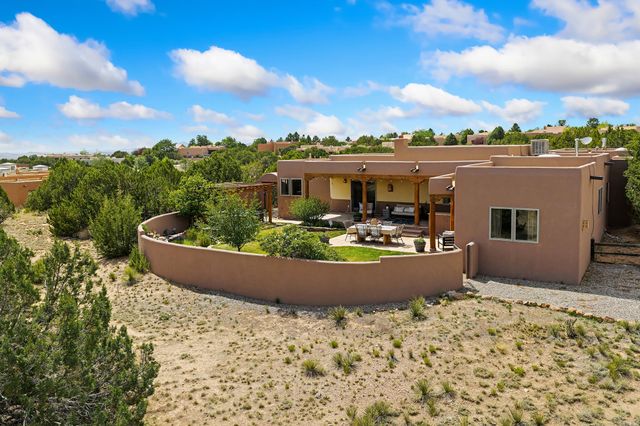 8 S Arroyo Ridge Road, Santa Fe, NM 87508