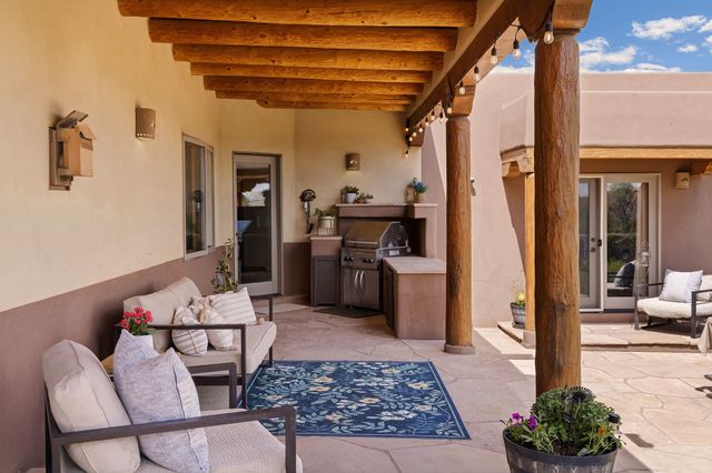 8 S Arroyo Ridge Road, Santa Fe, NM 87508